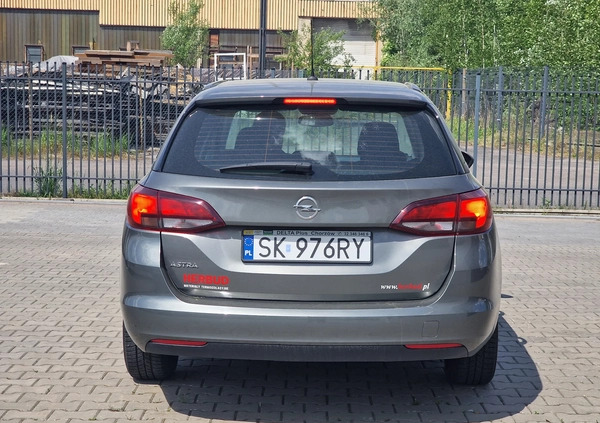 Opel Astra cena 39999 przebieg: 164000, rok produkcji 2019 z Radłów małe 154